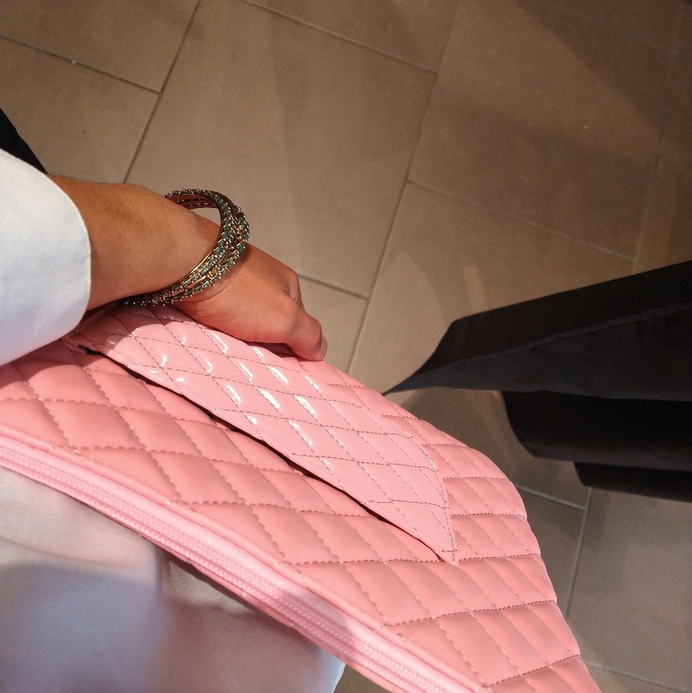Quilted clutch